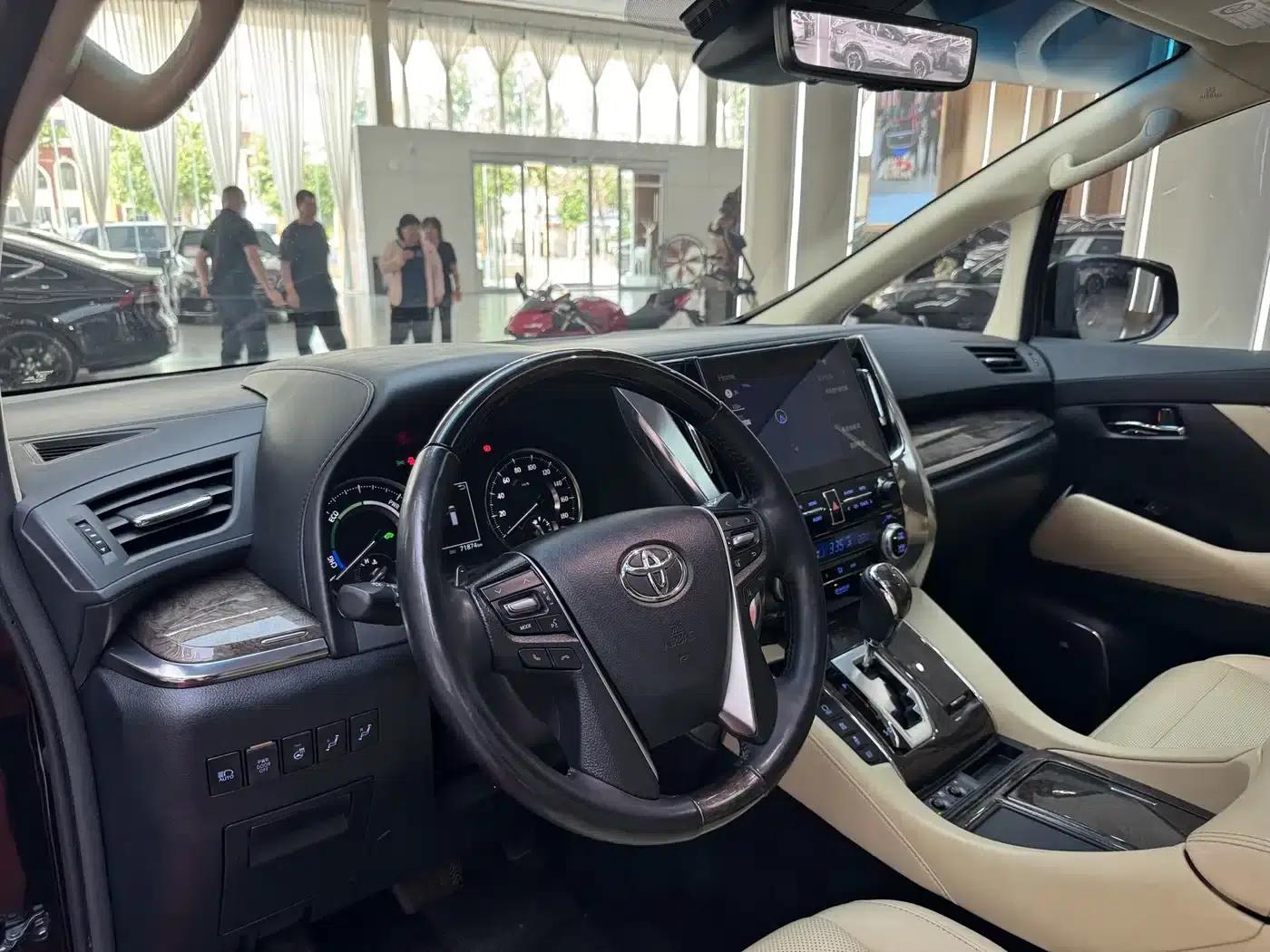 2023 Alphard Crown Hybrid 2.5L HV Supreme Edition — миниатюра 11