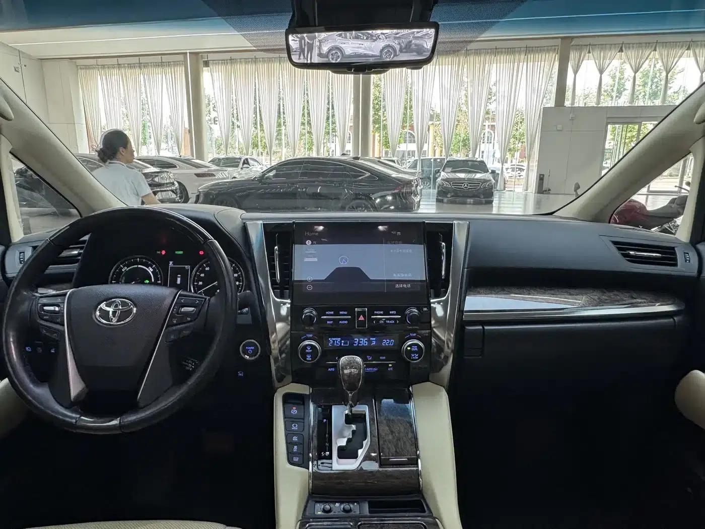 2023 Alphard Crown Hybrid 2.5L HV Supreme Edition — миниатюра 15