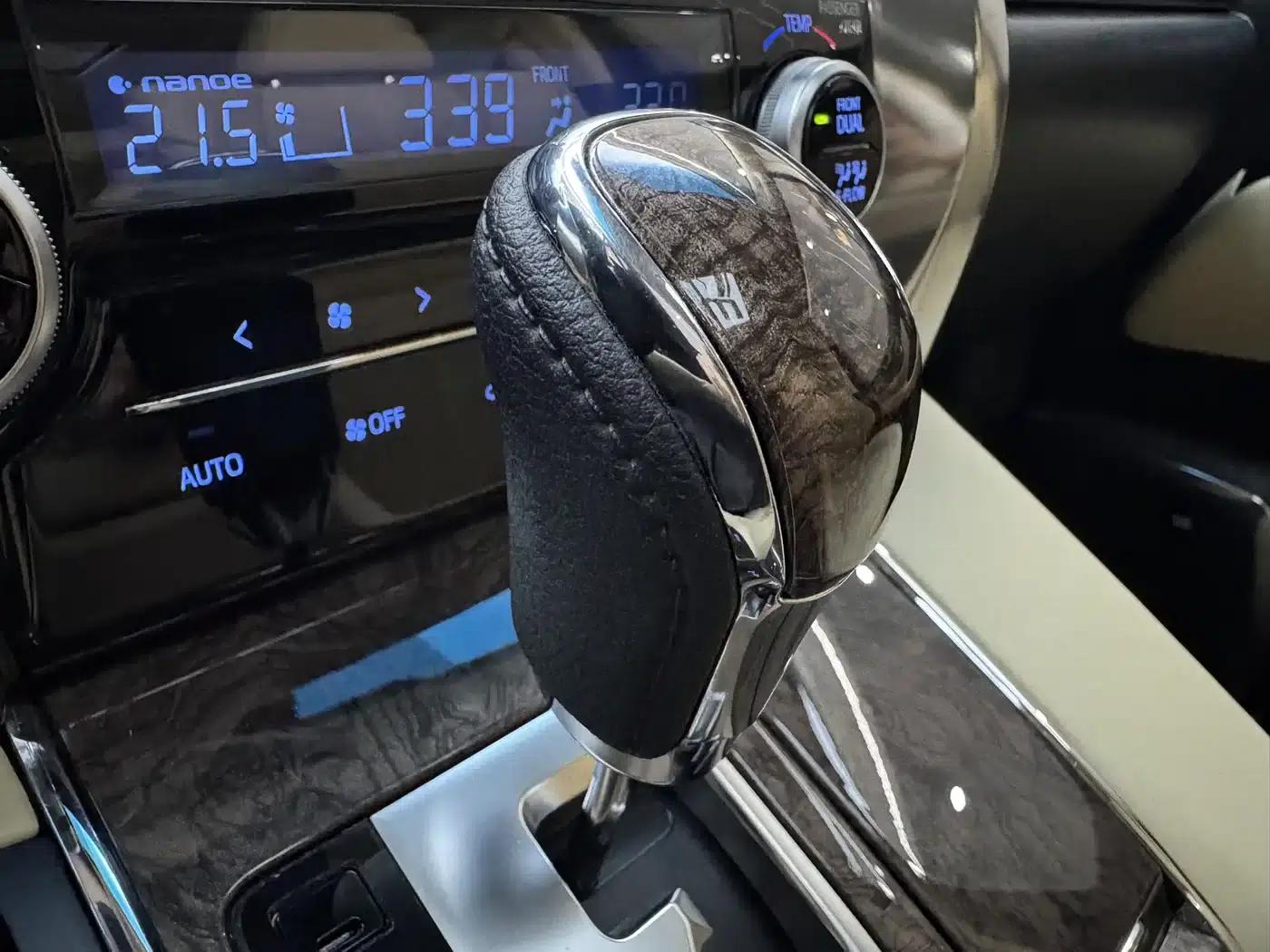2023 Alphard Crown Hybrid 2.5L HV Supreme Edition — миниатюра 27