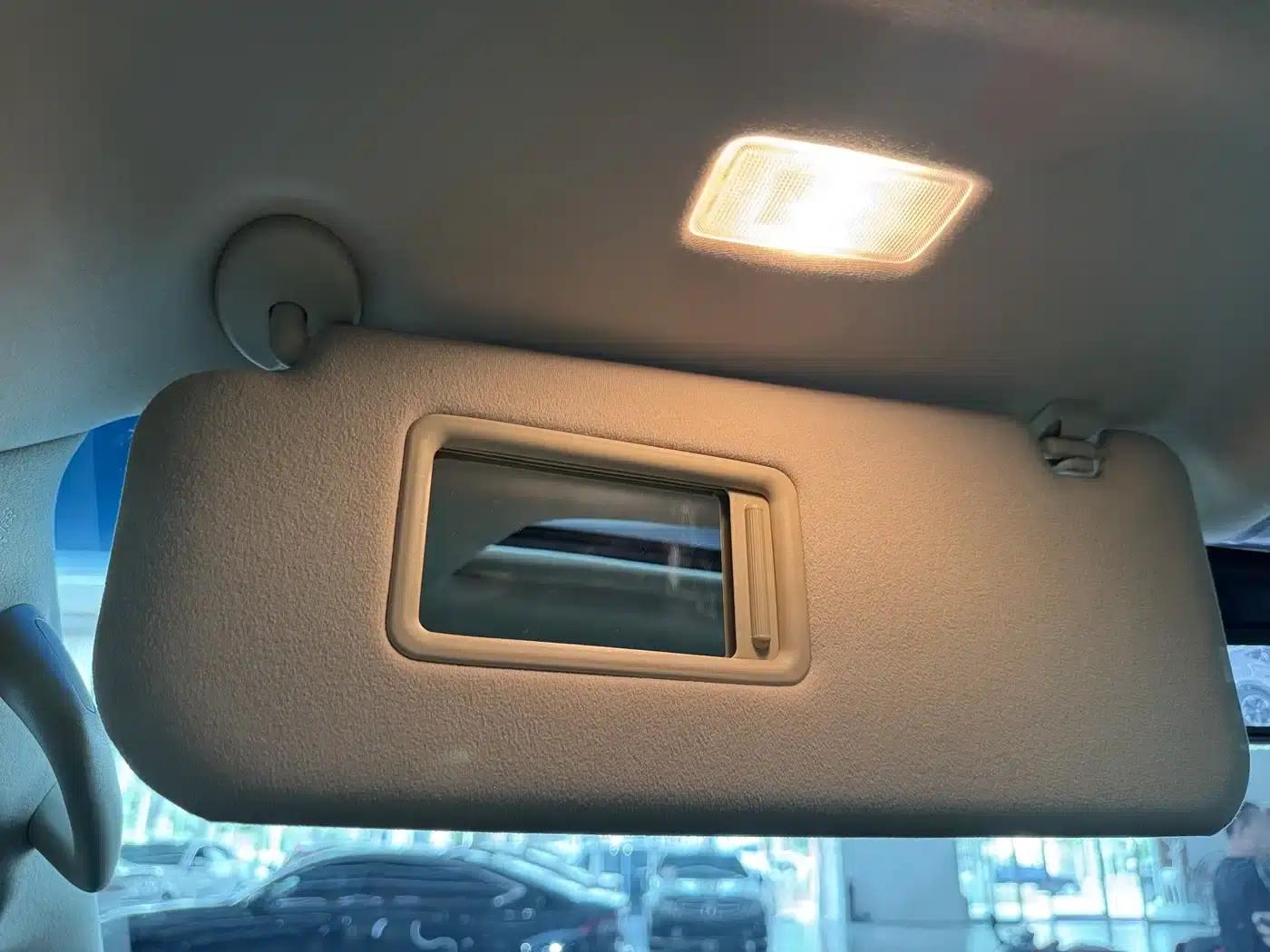 2023 Alphard Crown Hybrid 2.5L HV Supreme Edition — миниатюра 31