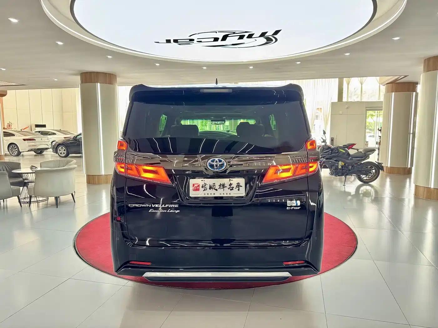 2023 Alphard Crown Hybrid 2.5L HV Supreme Edition — миниатюра 5