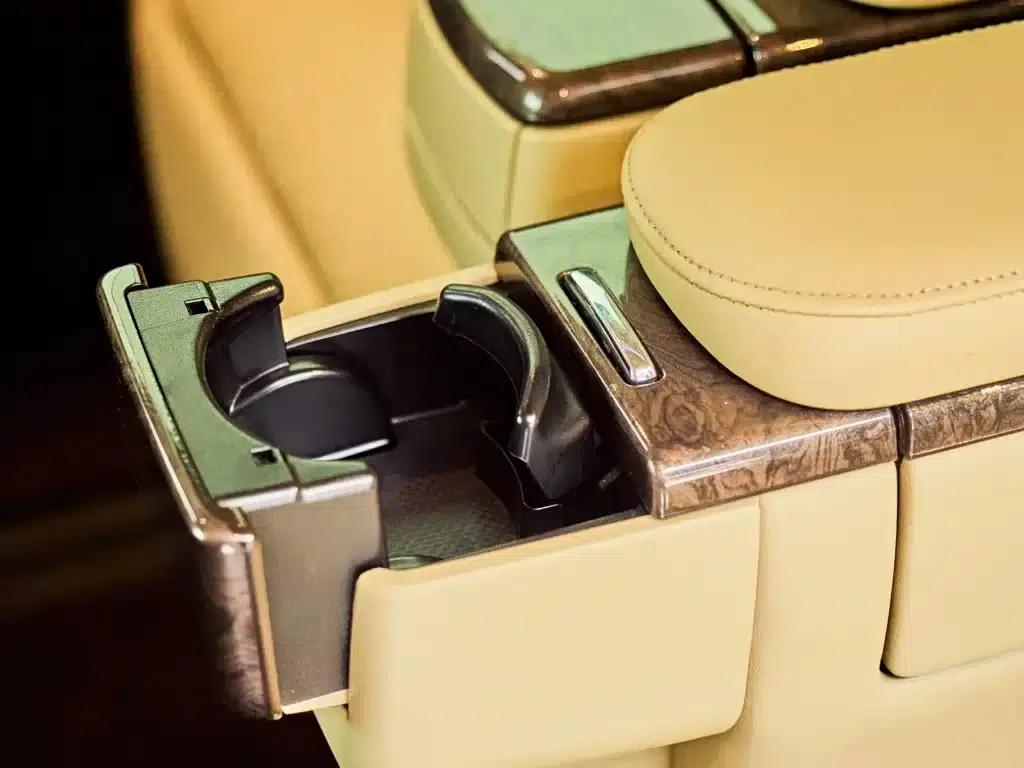 2021 Alphard Crown Hybrid 2.5L HV Premium Edition — миниатюра 18