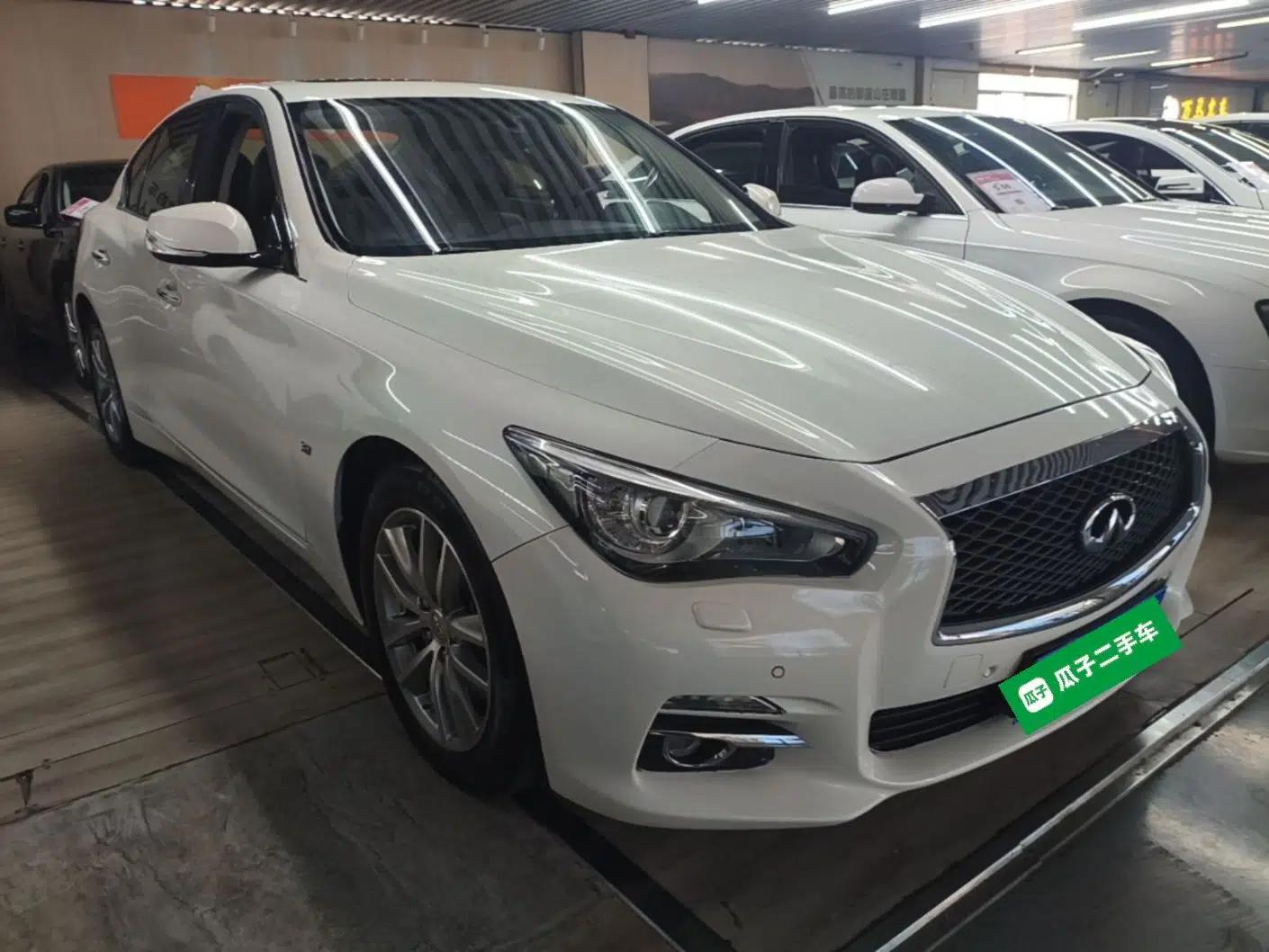 Infiniti Q50 2014 3.7L Comfort Edition — миниатюра 3
