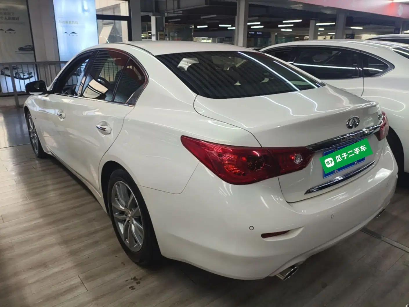 Infiniti Q50 2014 3.7L Comfort Edition — миниатюра 4