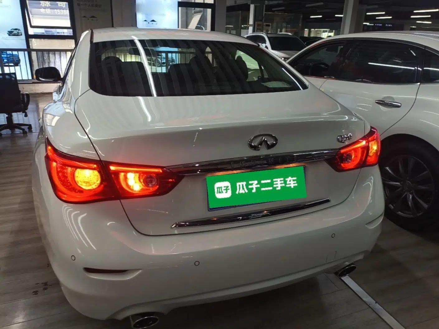 Infiniti Q50 2014 3.7L Comfort Edition — миниатюра 5