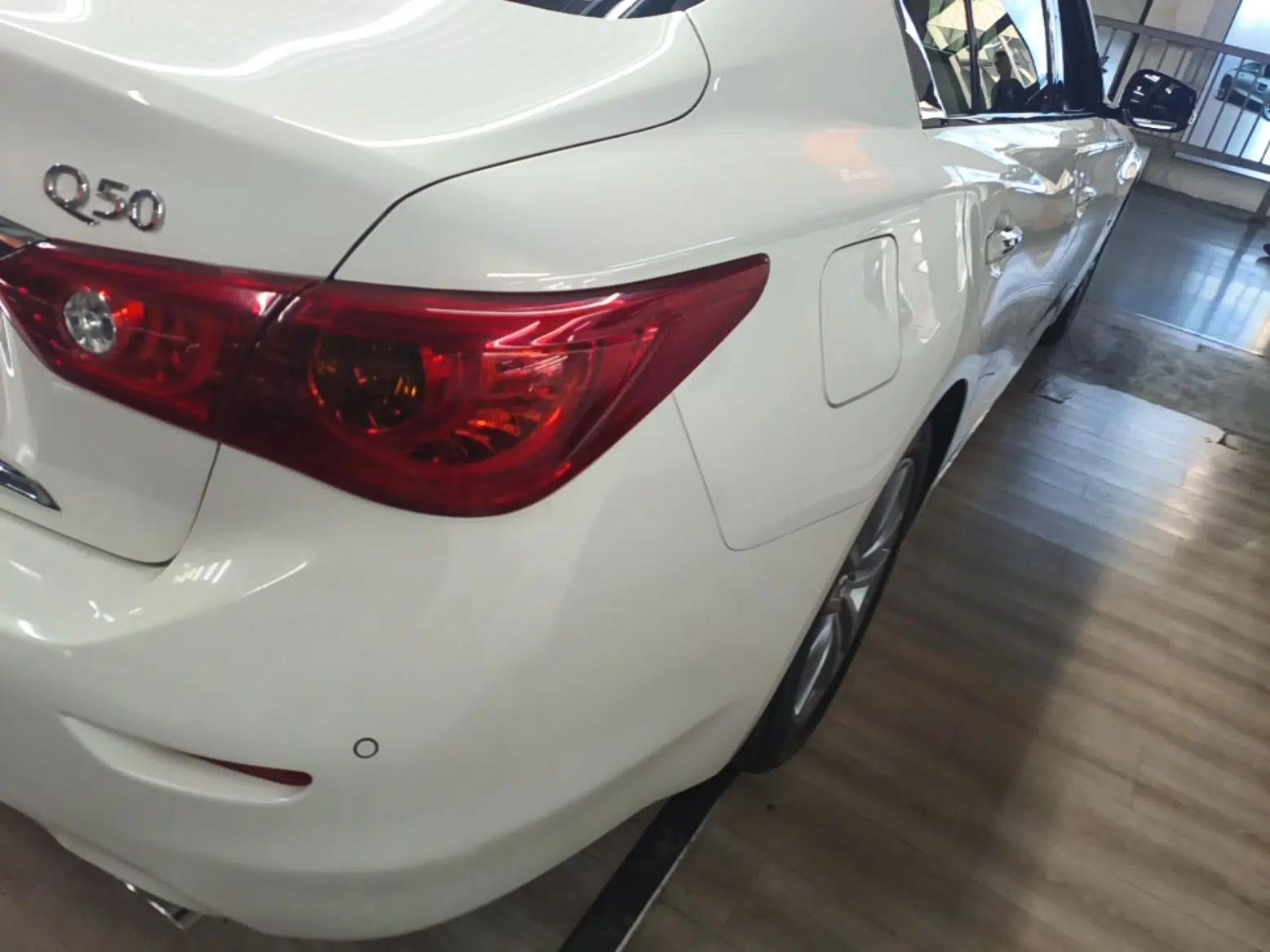 Infiniti Q50 2014 3.7L Comfort Edition — миниатюра 9