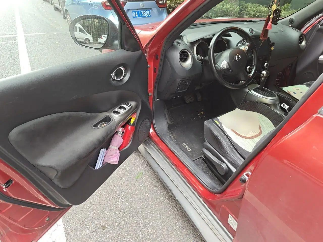 Infiniti ESQ 2014 1.6L Spontaneous Edition — миниатюра 16