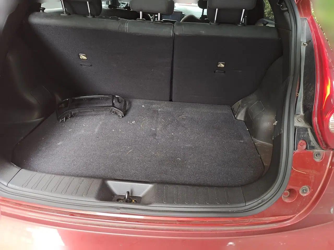 Infiniti ESQ 2014 1.6L Spontaneous Edition — миниатюра 19