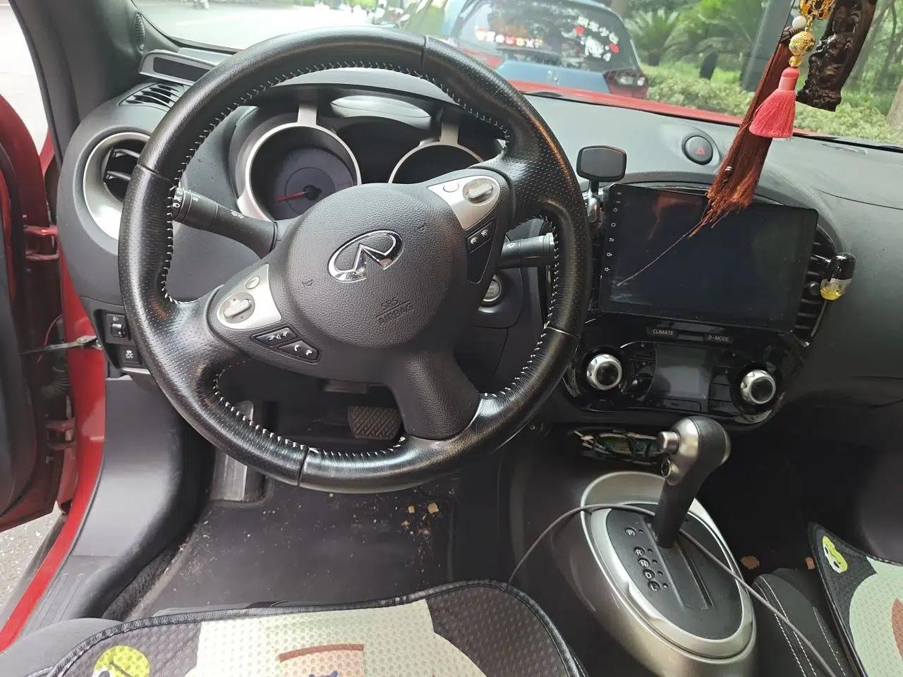 Infiniti ESQ 2014 1.6L Spontaneous Edition — миниатюра 10