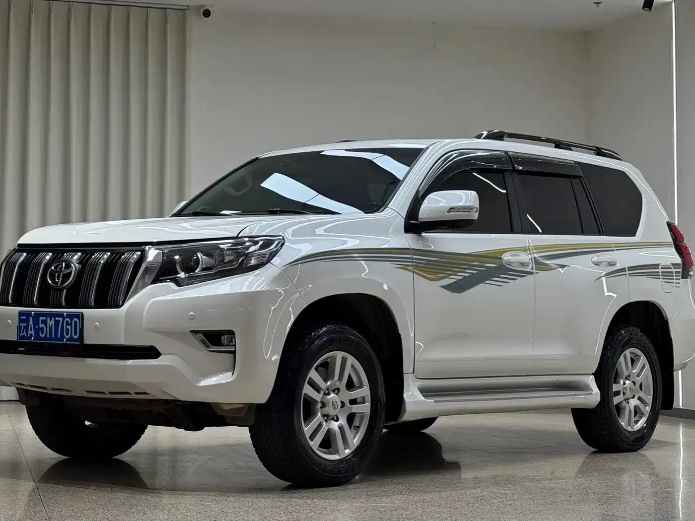 2010 Prado 4.0L Automatic VX — миниатюра 1