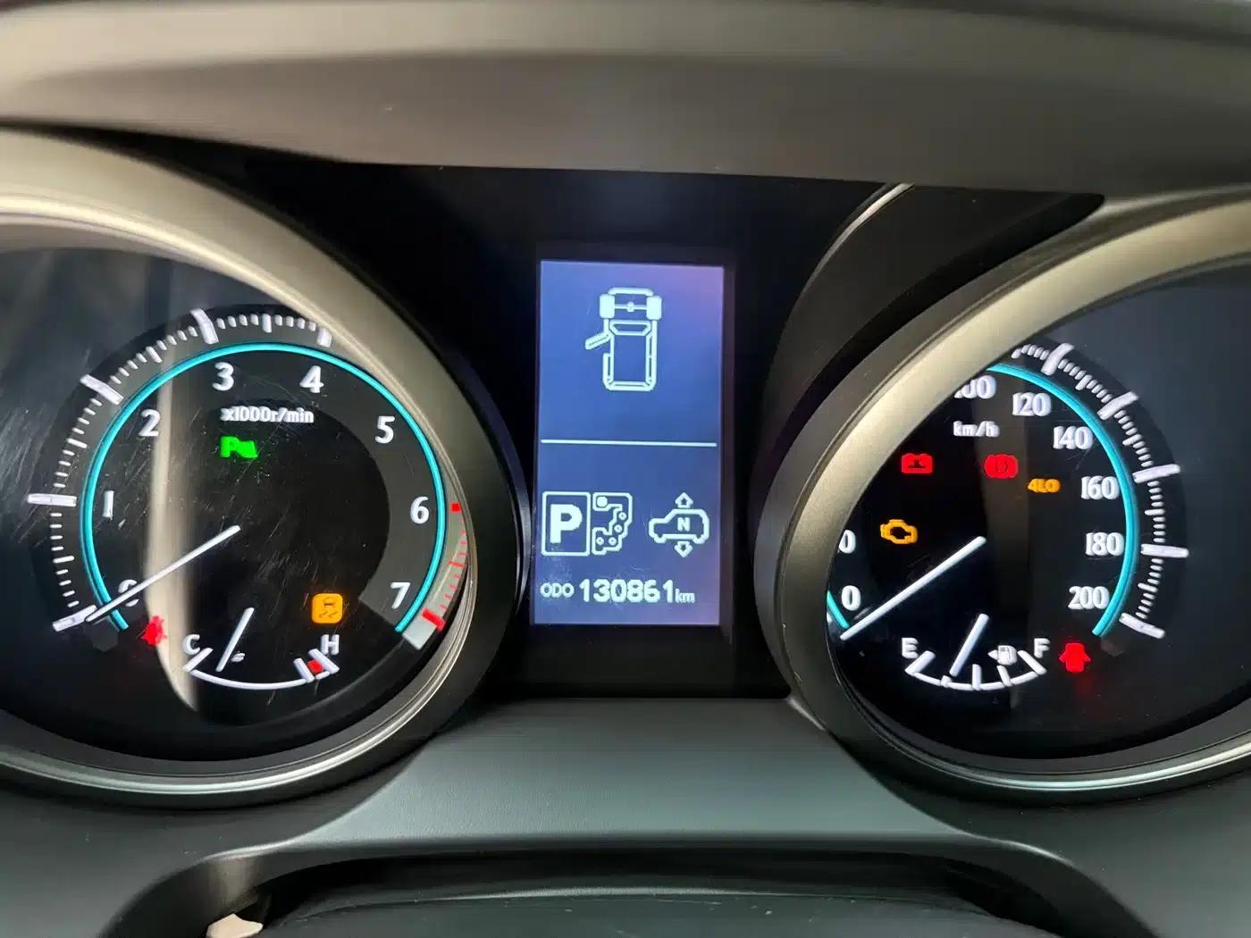 2010 Prado 4.0L Automatic VX — миниатюра 17
