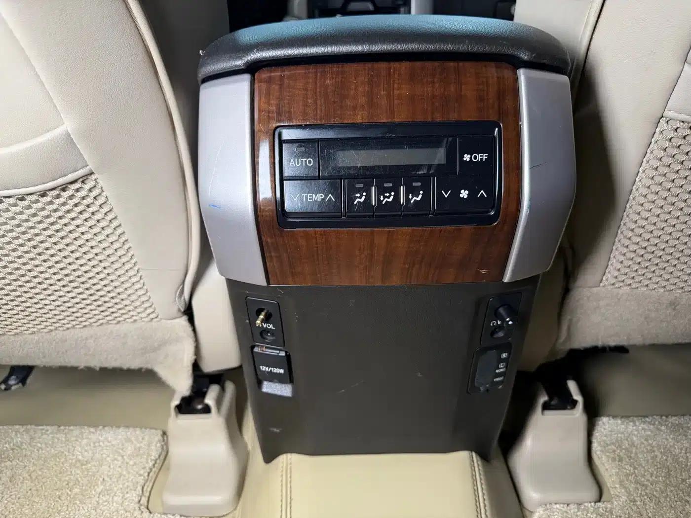 2010 Prado 4.0L Automatic VX — миниатюра 23