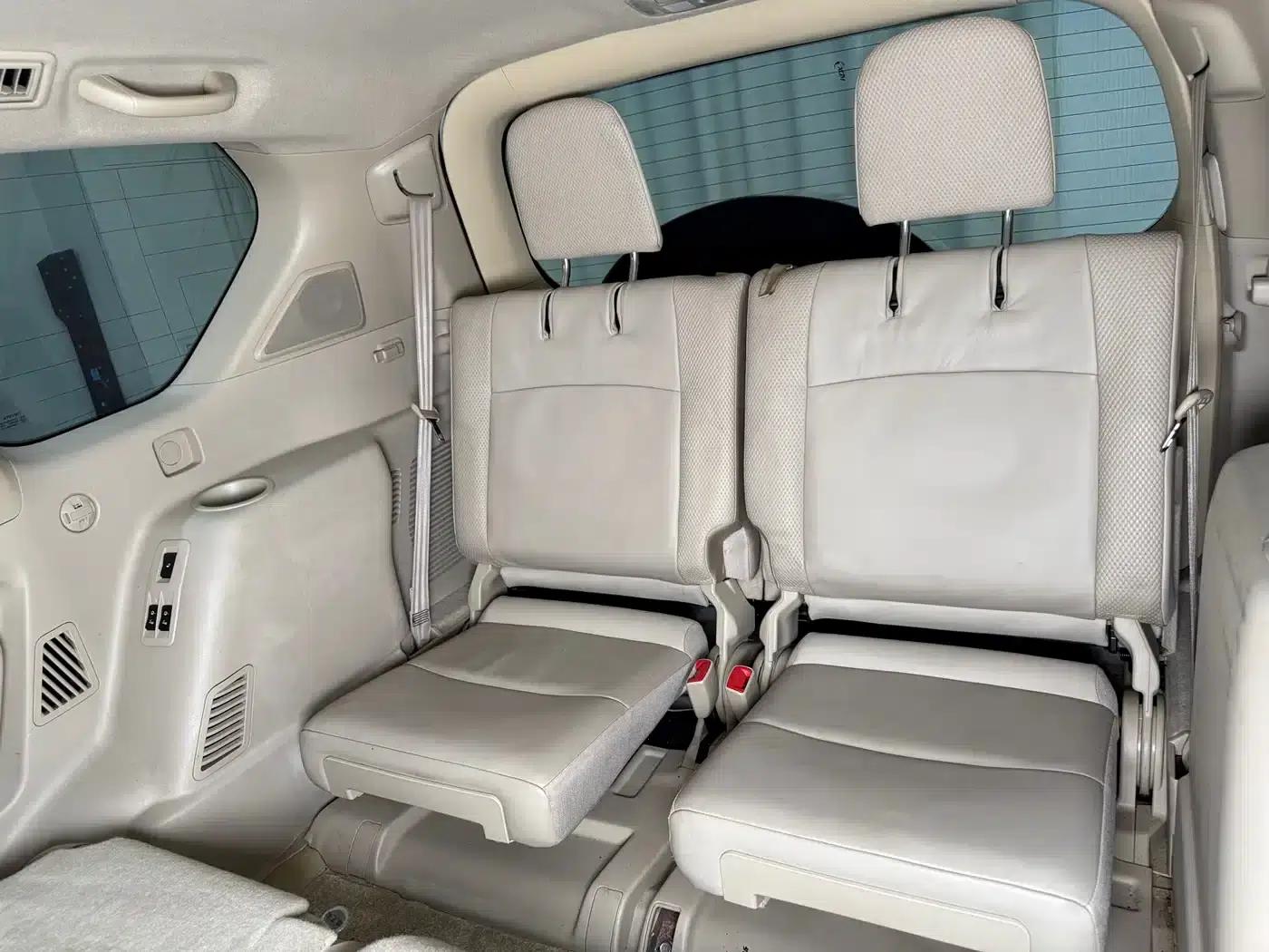 2010 Prado 4.0L Automatic VX — миниатюра 25