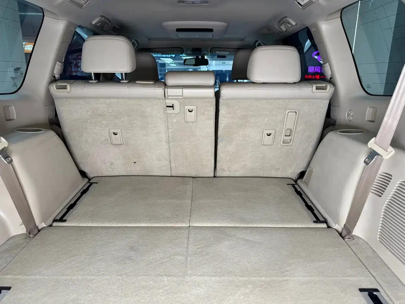 2010 Prado 4.0L Automatic VX — миниатюра 31