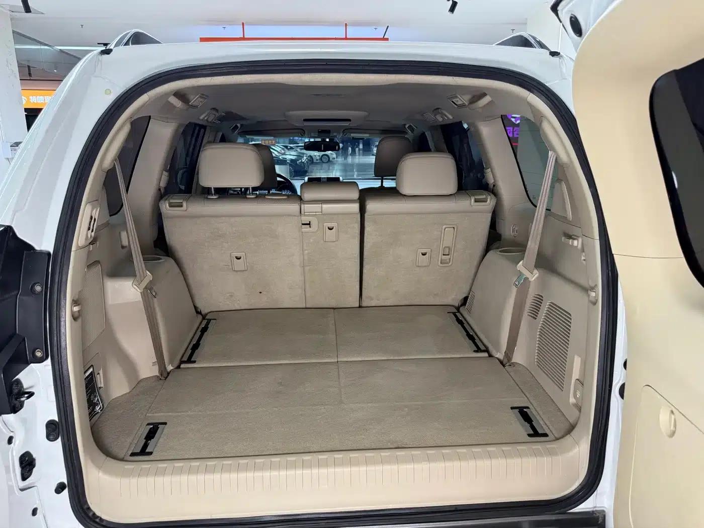 2010 Prado 4.0L Automatic VX — миниатюра 32