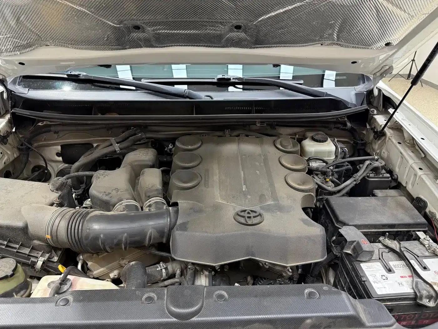 2010 Prado 4.0L Automatic VX — миниатюра 36
