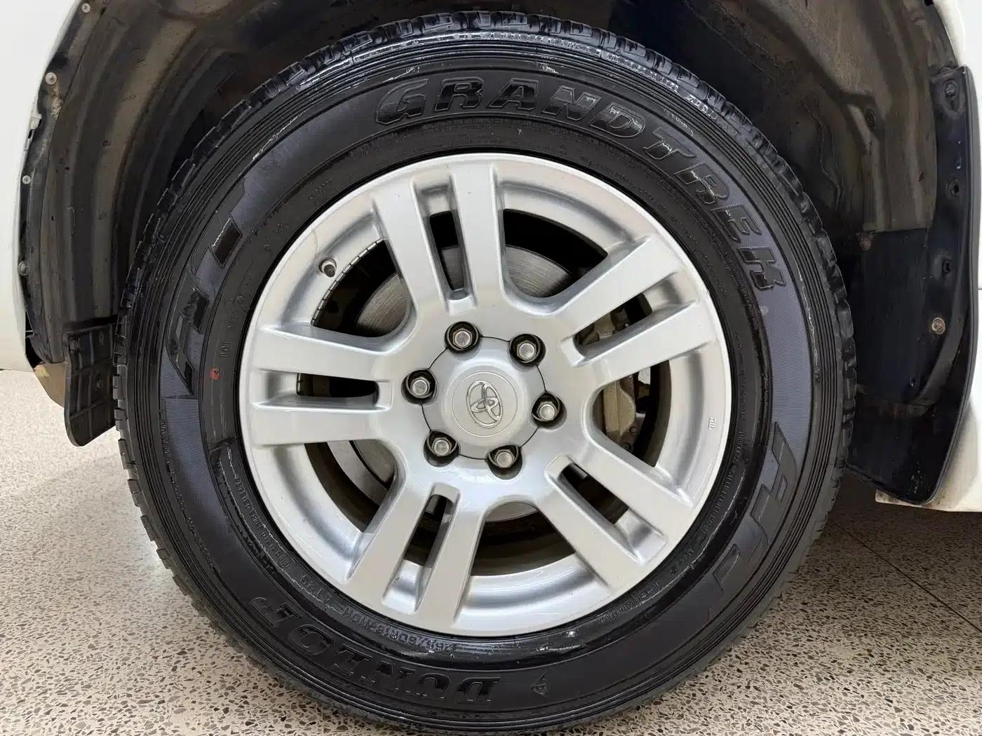 2010 Prado 4.0L Automatic VX — миниатюра 38