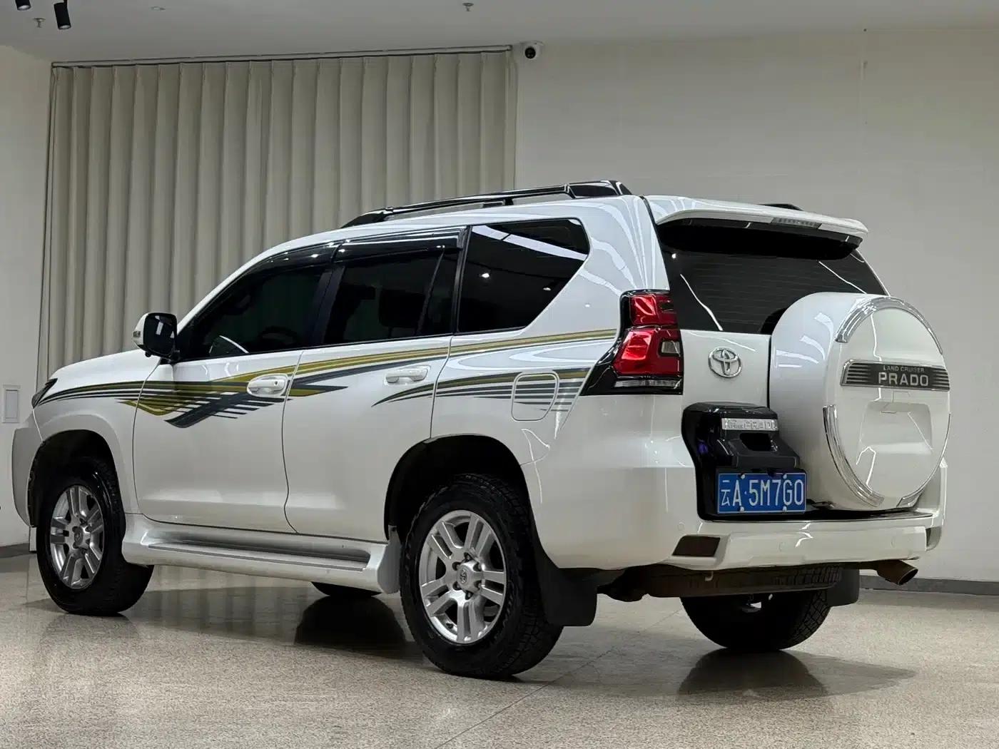 2010 Prado 4.0L Automatic VX — миниатюра 6