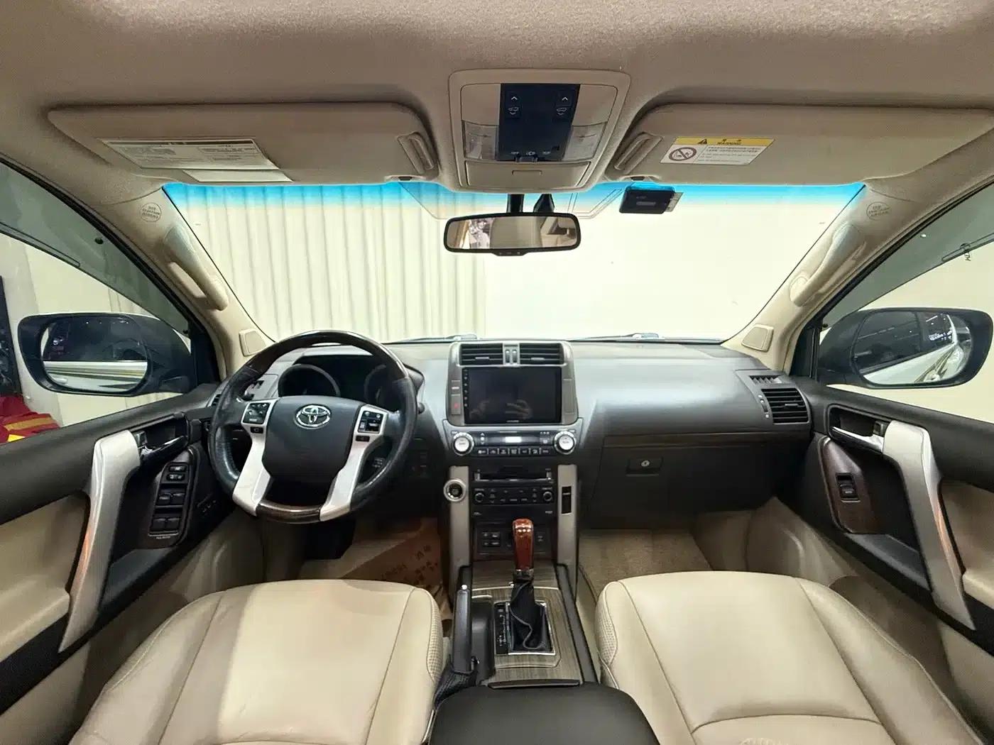 2010 Prado 4.0L Automatic VX — миниатюра 9