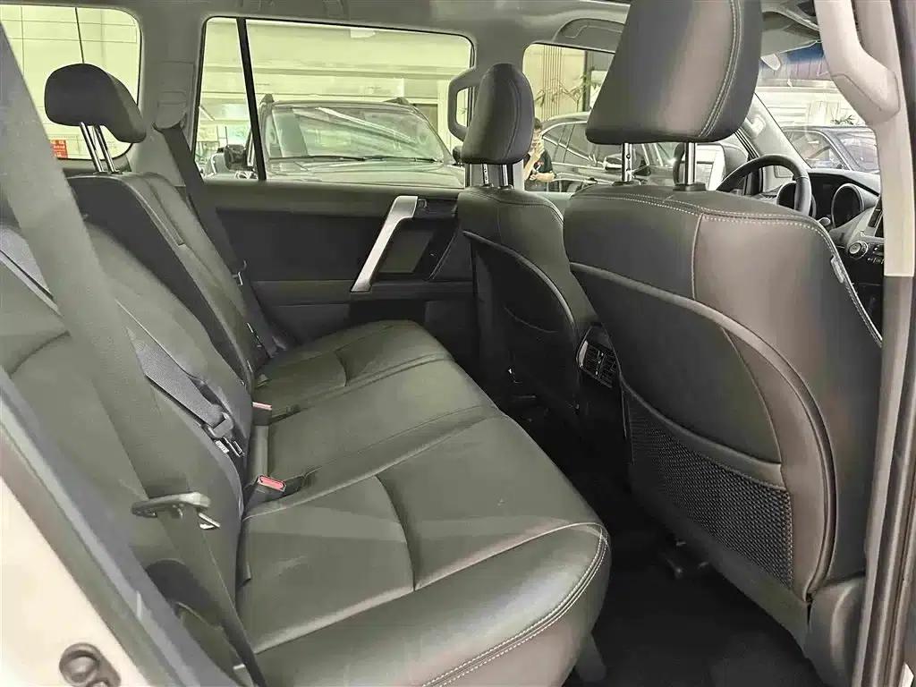 2016 Prado 2.7L Automatic Standard Edition — миниатюра 14