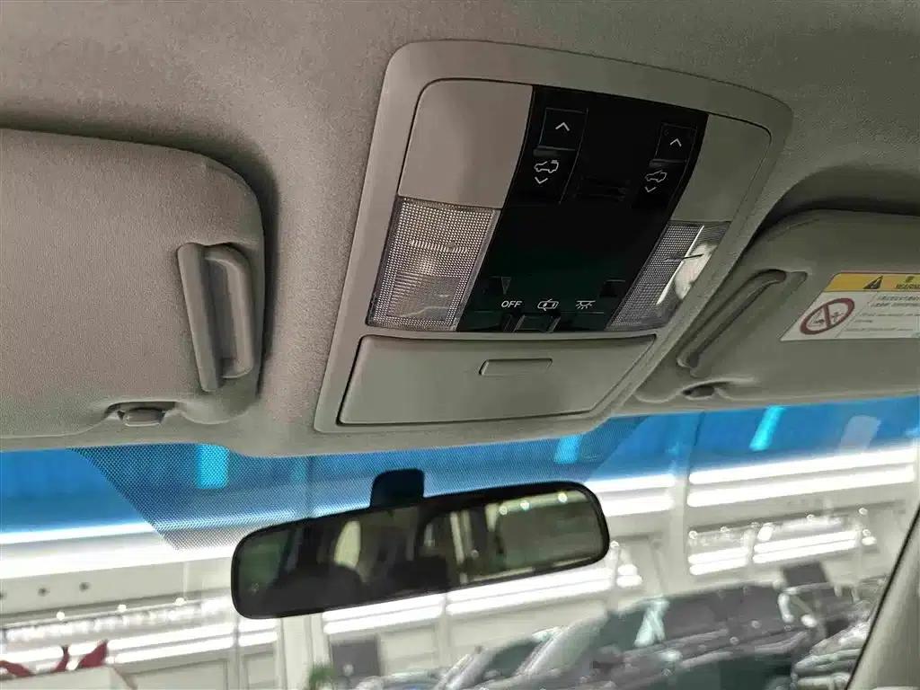 2016 Prado 2.7L Automatic Standard Edition — миниатюра 6