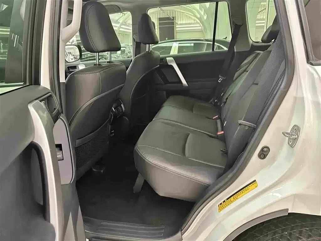 2016 Prado 2.7L Automatic Standard Edition — миниатюра 10