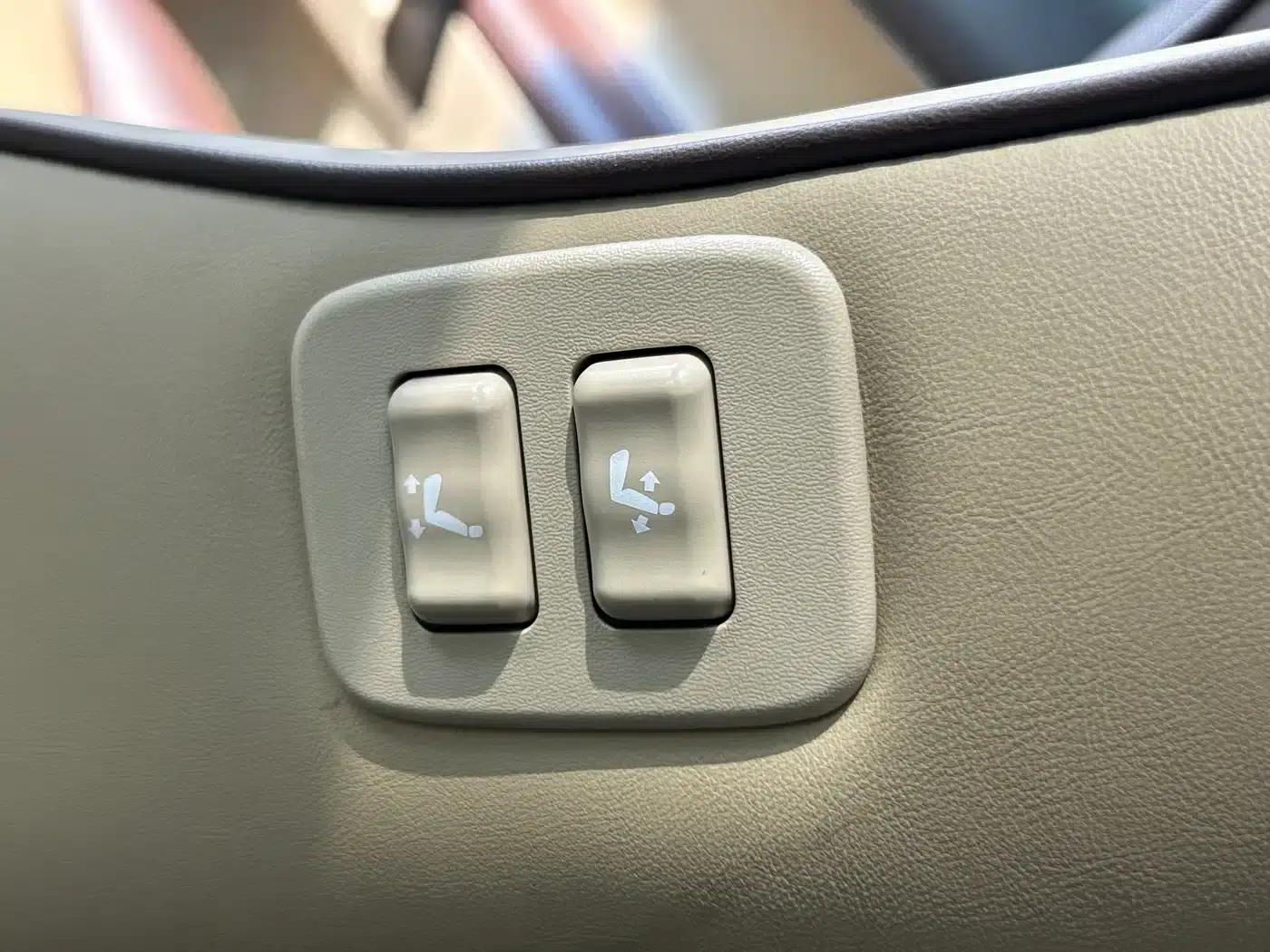 2016 Prado 2.7L Automatic Luxury Edition — миниатюра 12