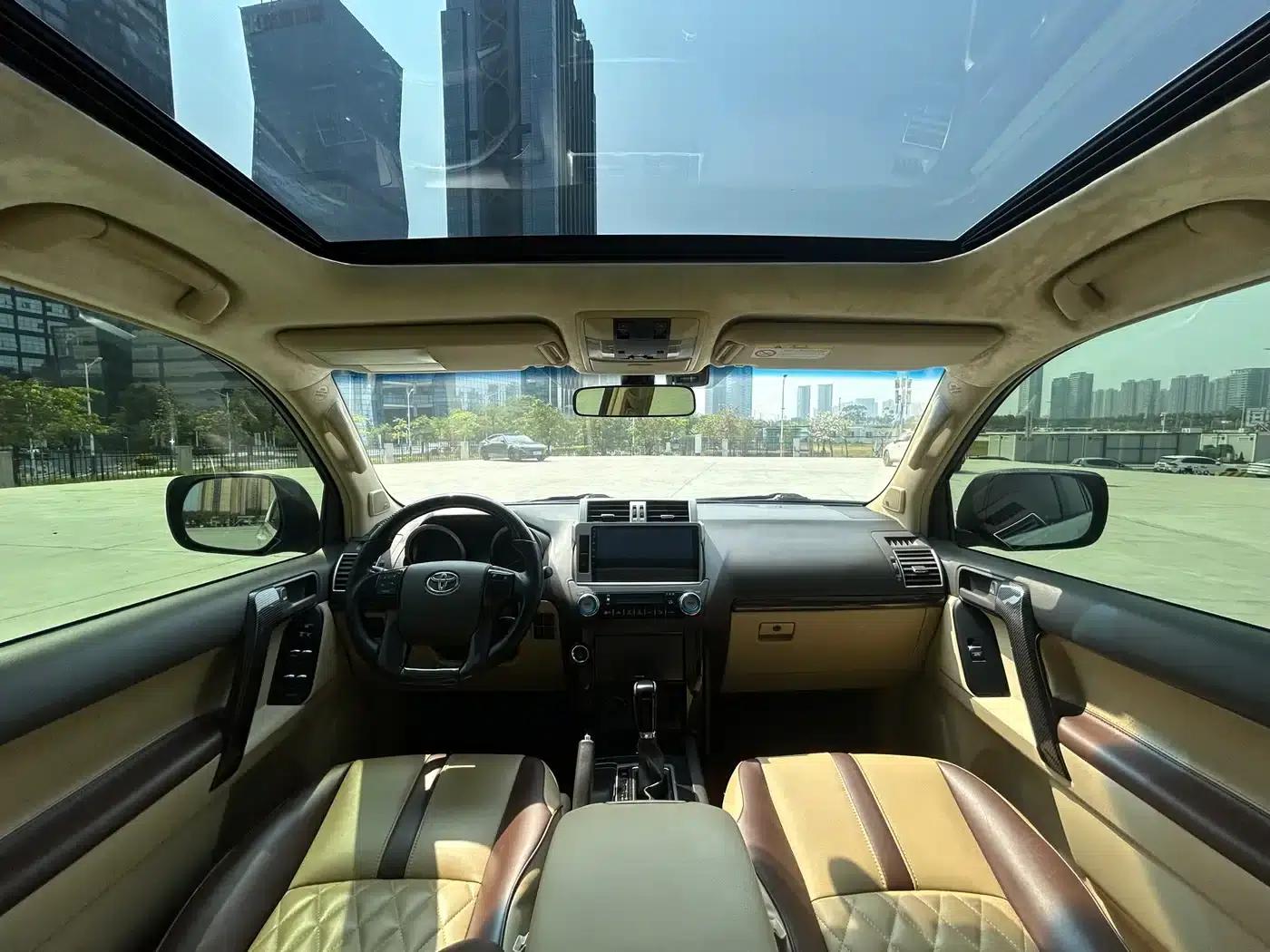 2016 Prado 2.7L Automatic Luxury Edition — миниатюра 16