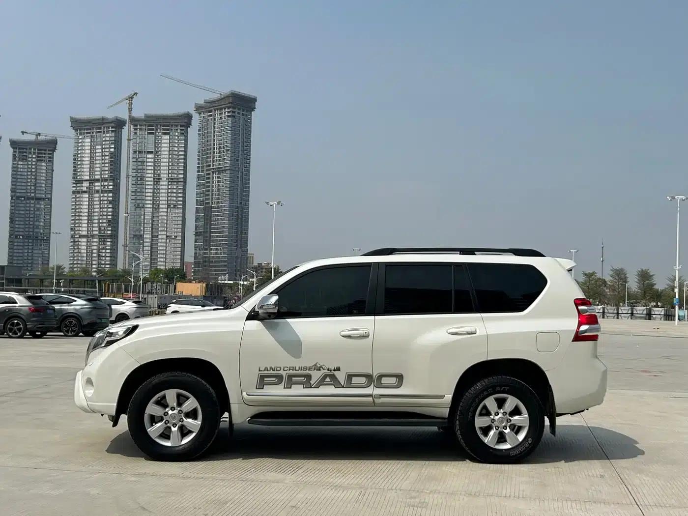 2016 Prado 2.7L Automatic Luxury Edition — миниатюра 5