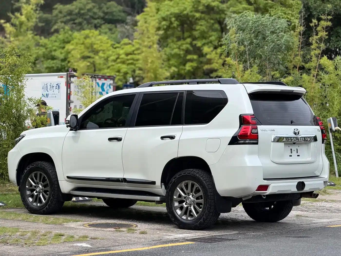 2018 Prado 3.5L Automatic TX-L — миниатюра 17