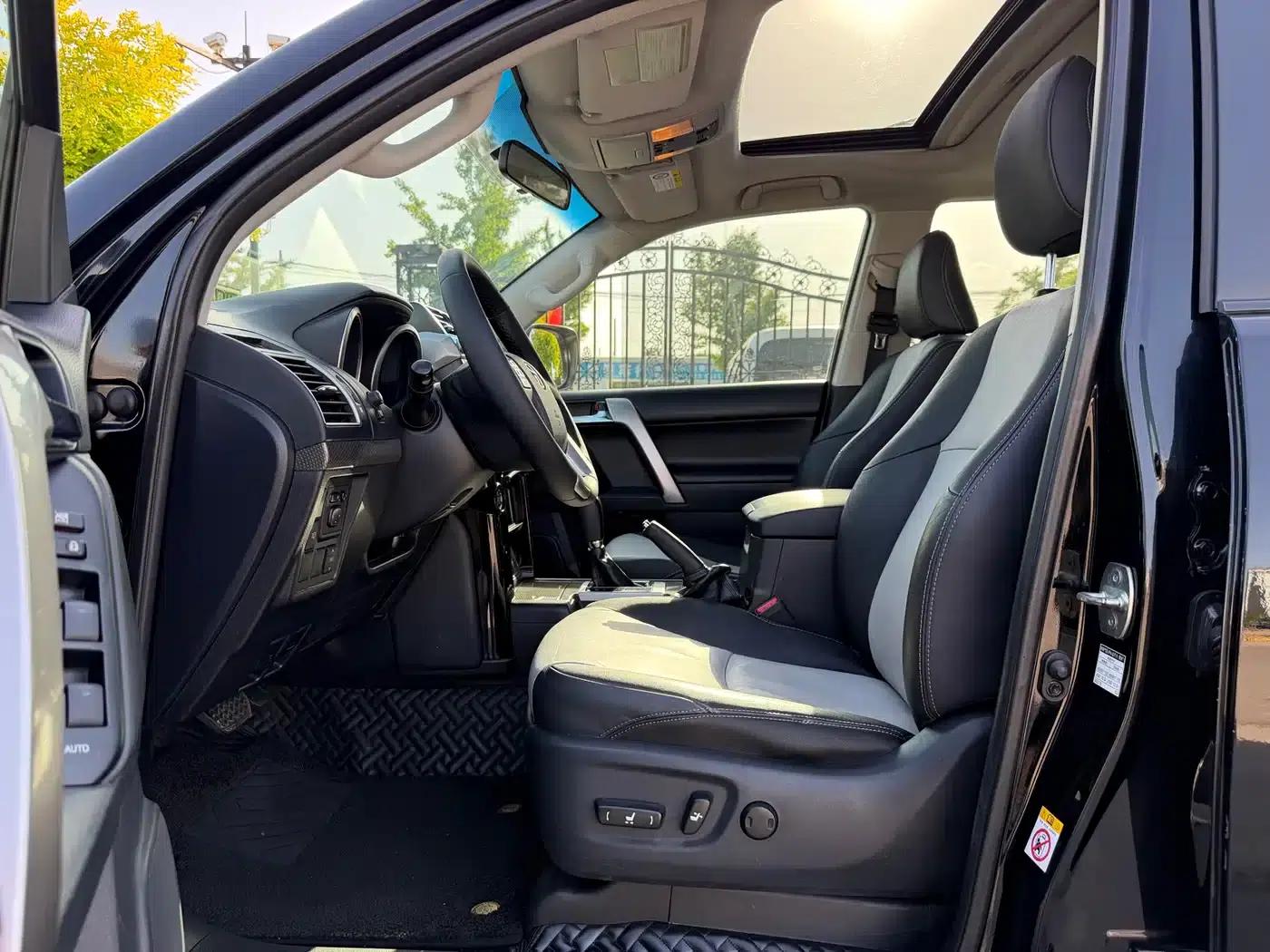 2014 Prado 4.0L Automatic TX-L — миниатюра 14