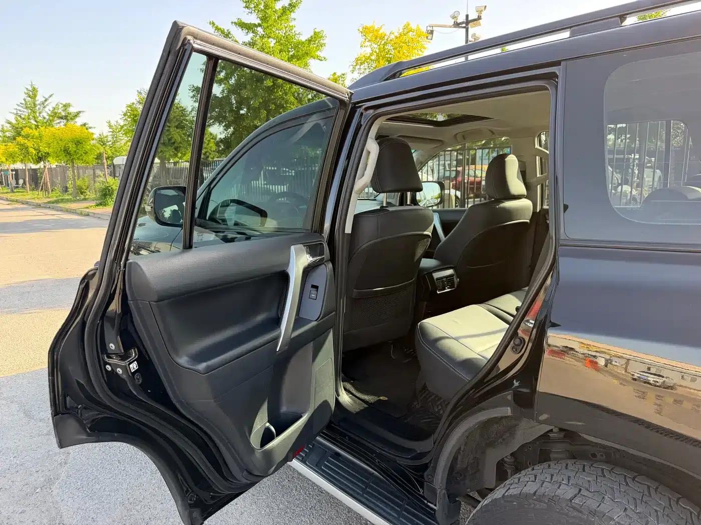 2014 Prado 4.0L Automatic TX-L — миниатюра 15