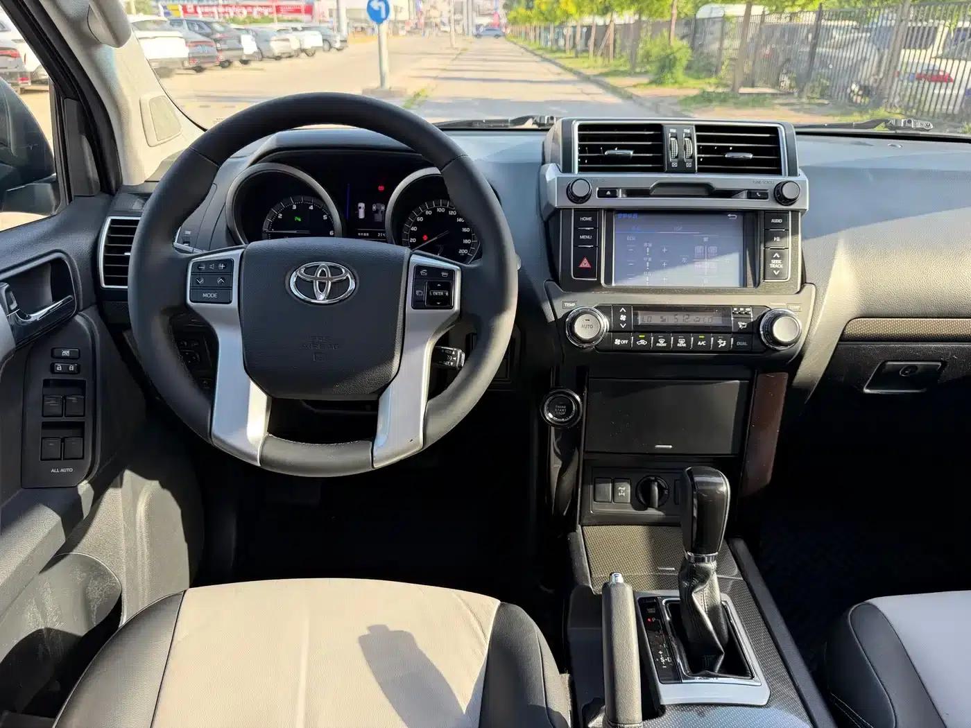 2014 Prado 4.0L Automatic TX-L — миниатюра 20