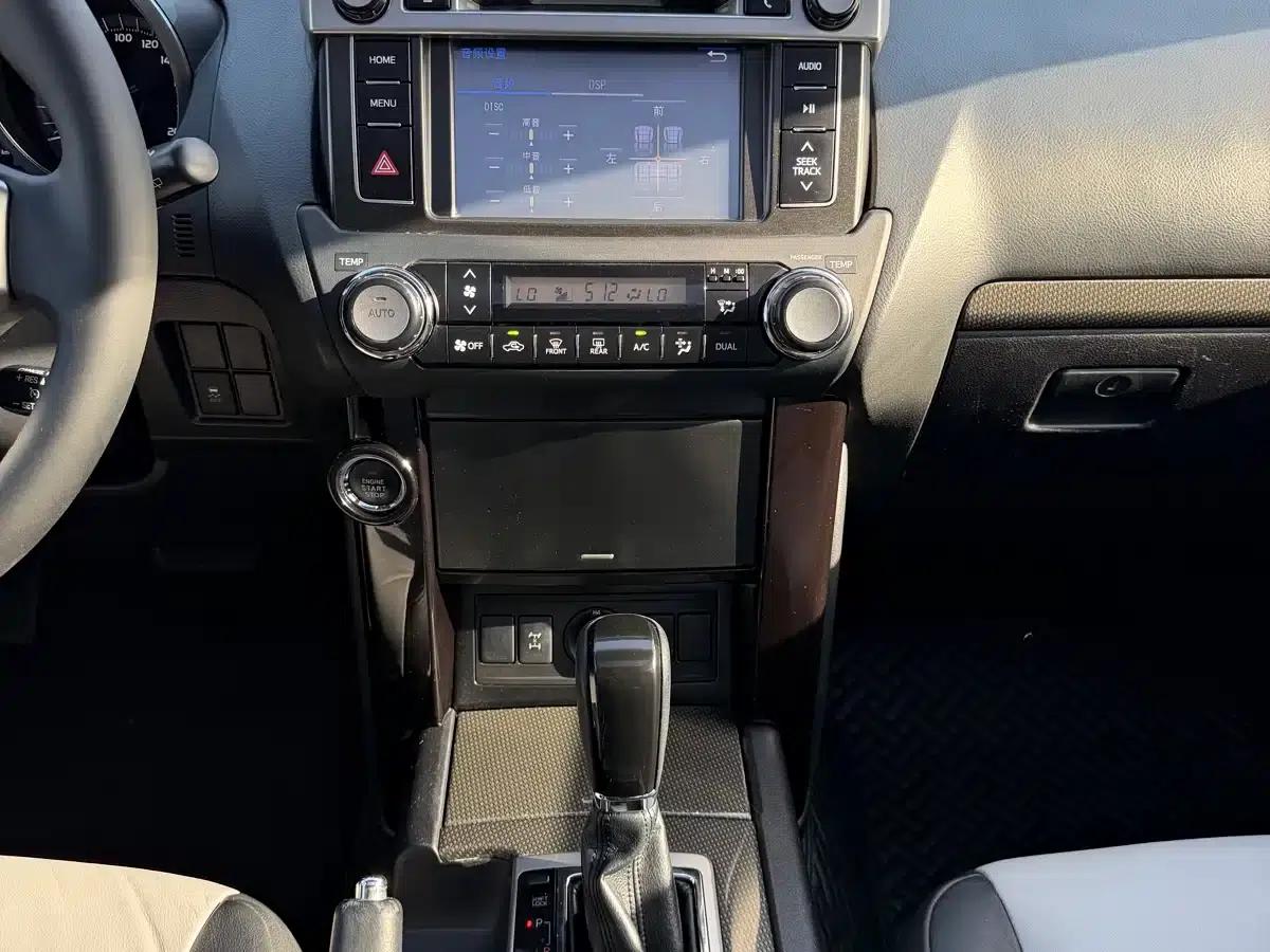 2014 Prado 4.0L Automatic TX-L — миниатюра 23