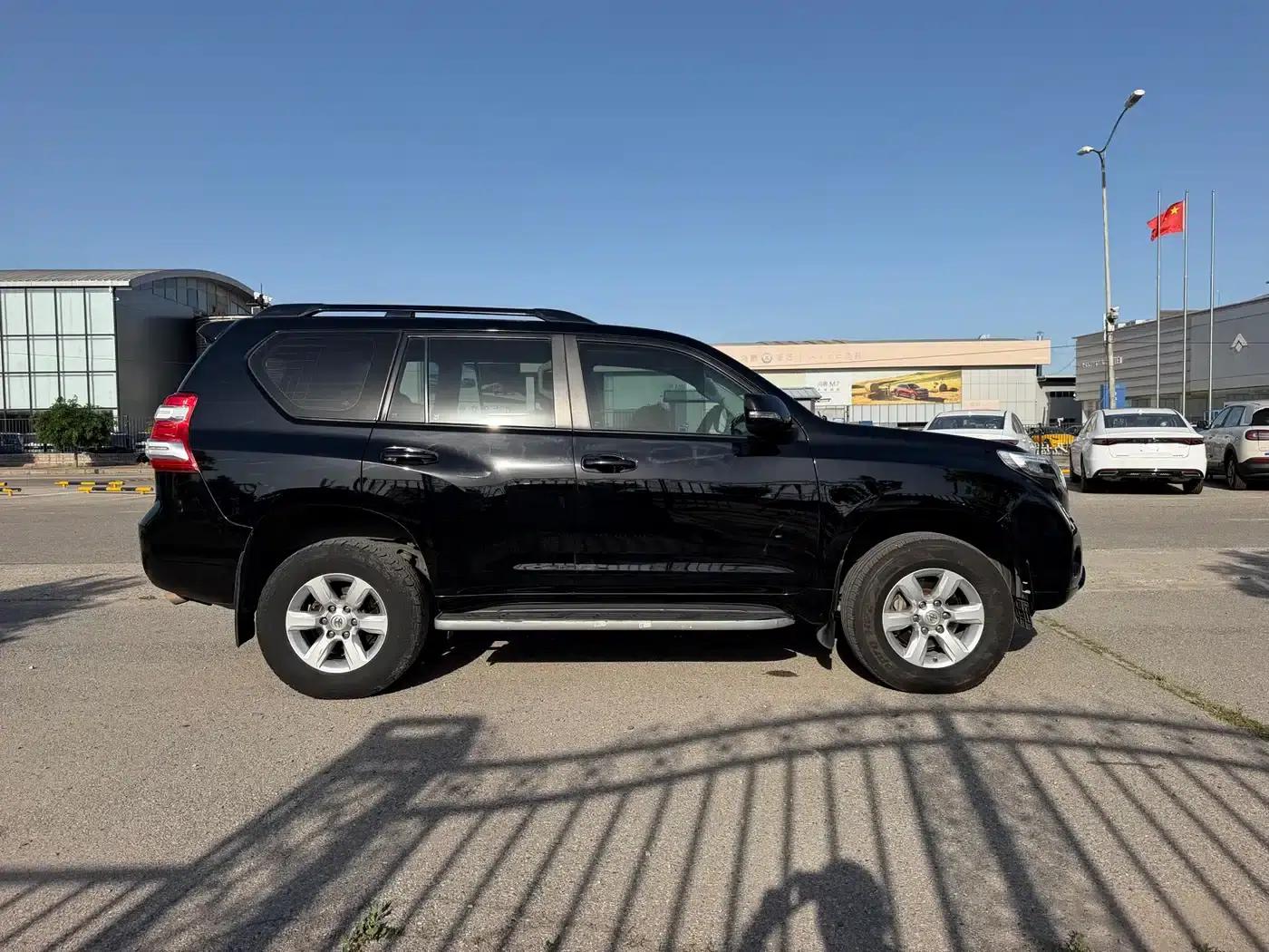 2014 Prado 4.0L Automatic TX-L — миниатюра 4