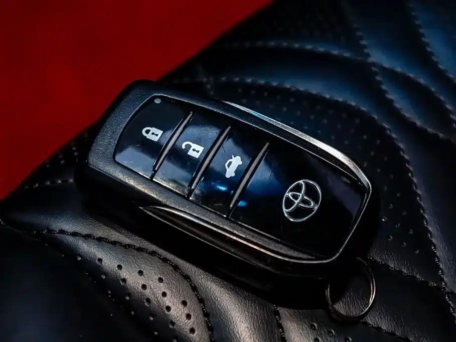 2010 Prado 4.0L Automatic TX-L — миниатюра 39