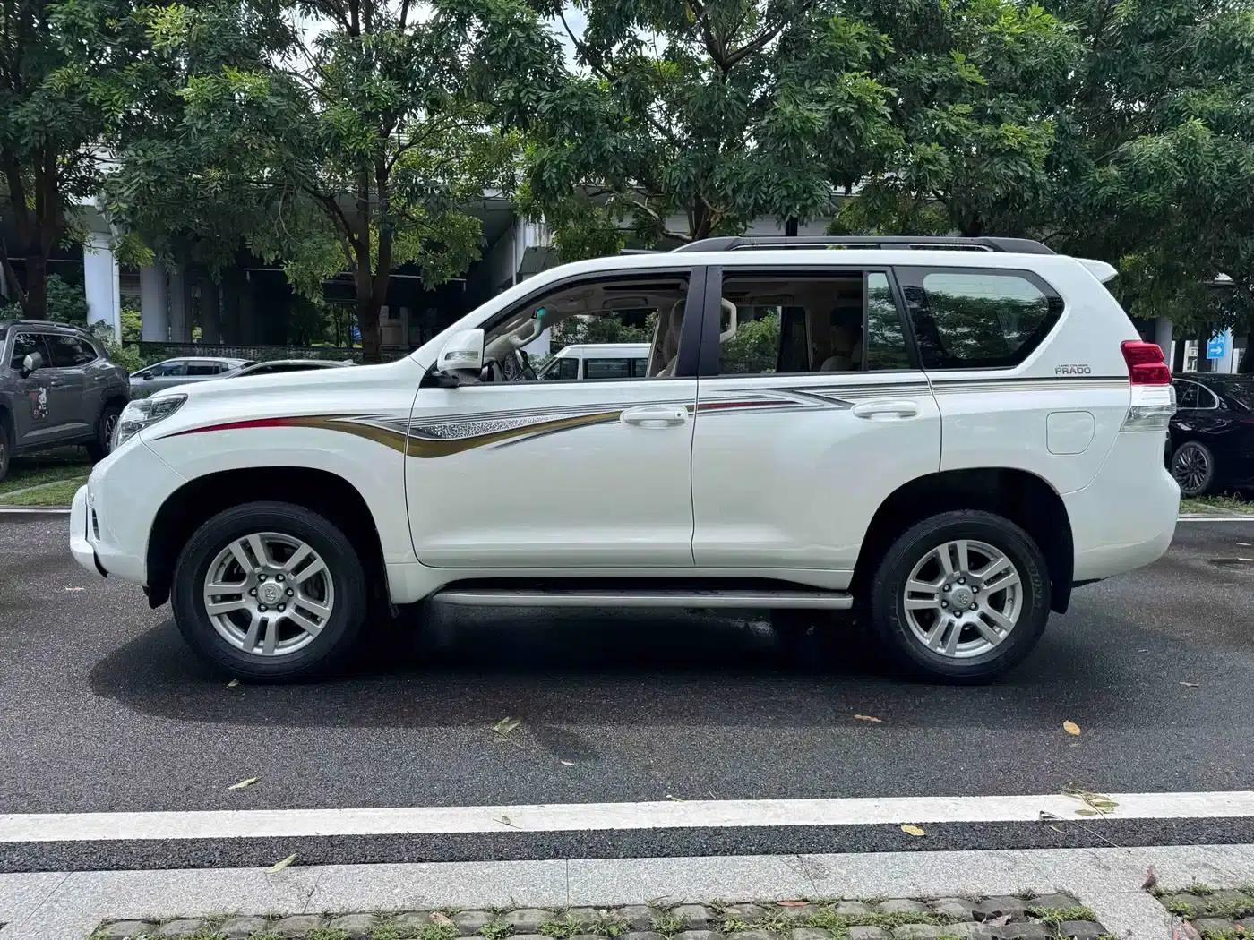 2010 Prado 4.0L Automatic VX NAVI — миниатюра 3