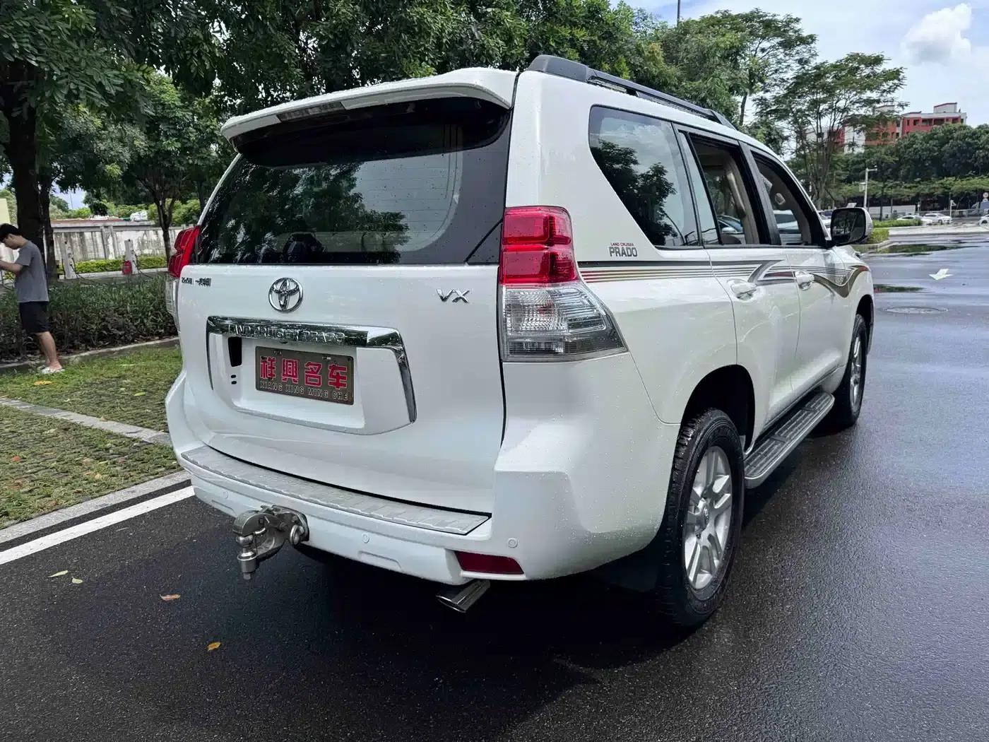 2010 Prado 4.0L Automatic VX NAVI — миниатюра 5
