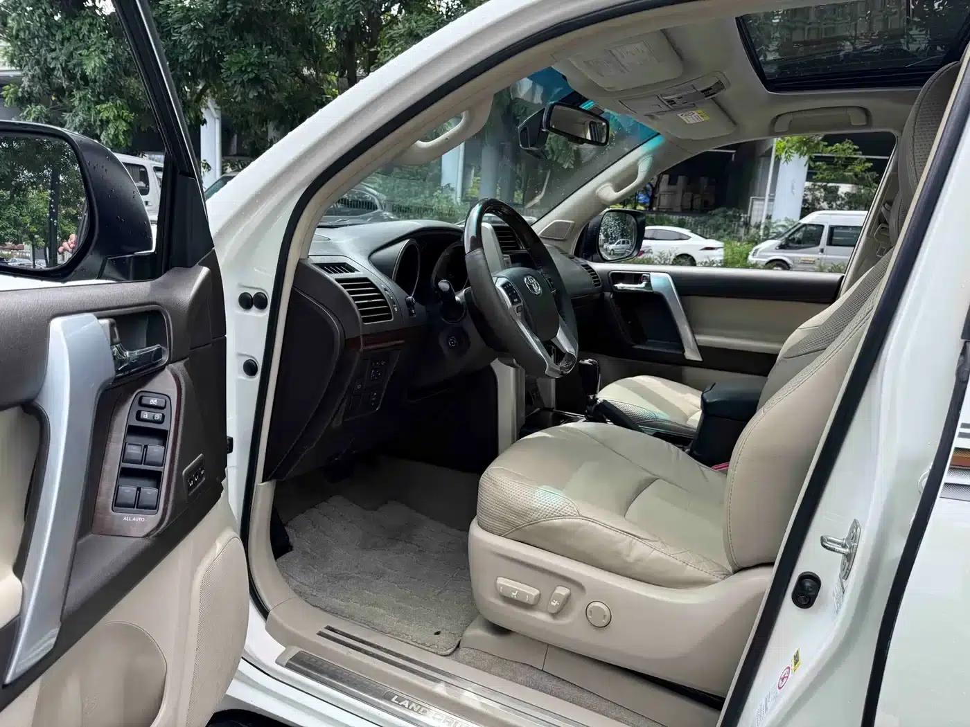 2010 Prado 4.0L Automatic VX NAVI — миниатюра 7