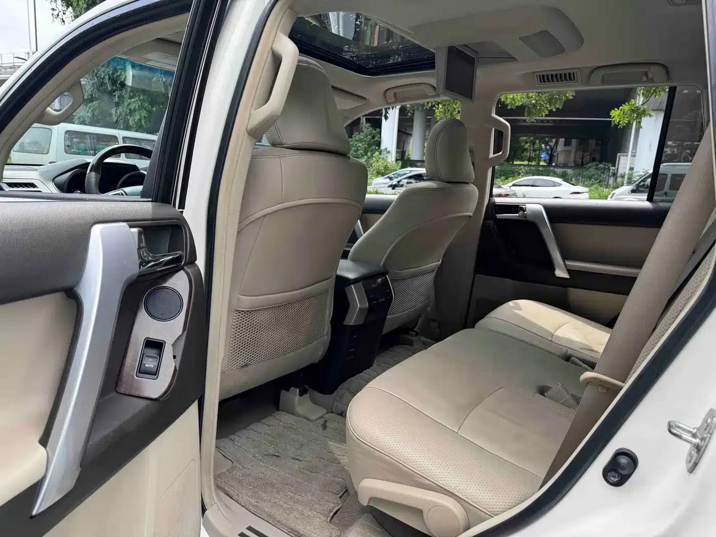 2010 Prado 4.0L Automatic VX NAVI — миниатюра 8