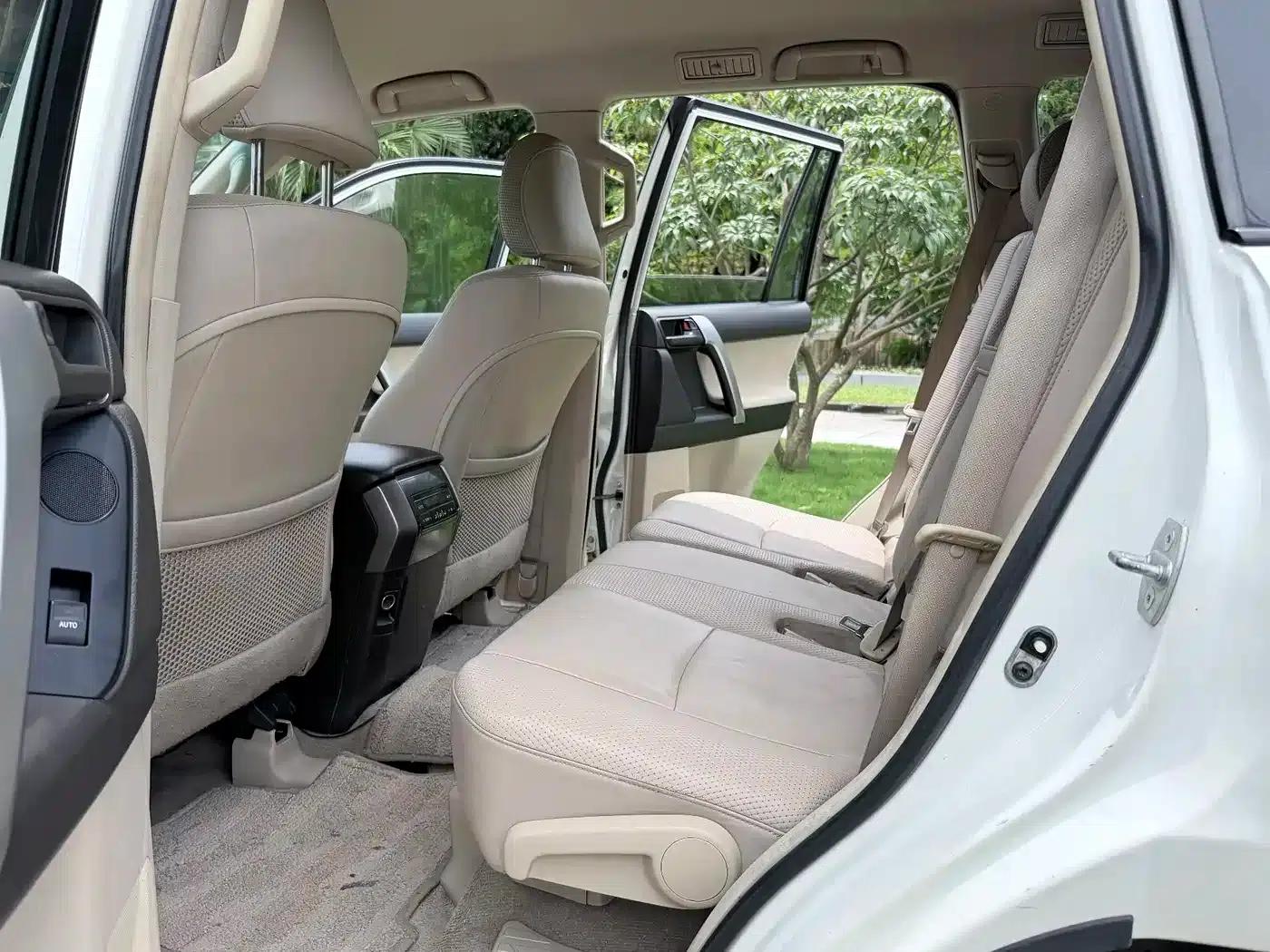 2010 Prado Imported Model 2.7L Automatic Luxury Edition — миниатюра 6