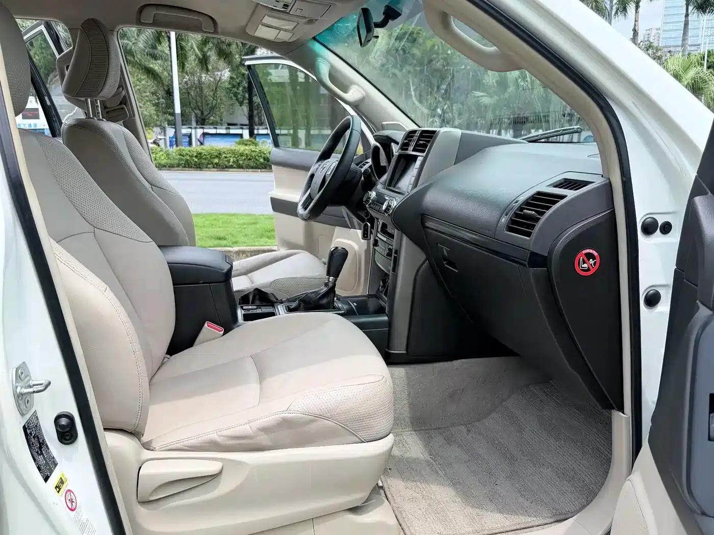 2010 Prado Imported Model 2.7L Automatic Luxury Edition — миниатюра 7