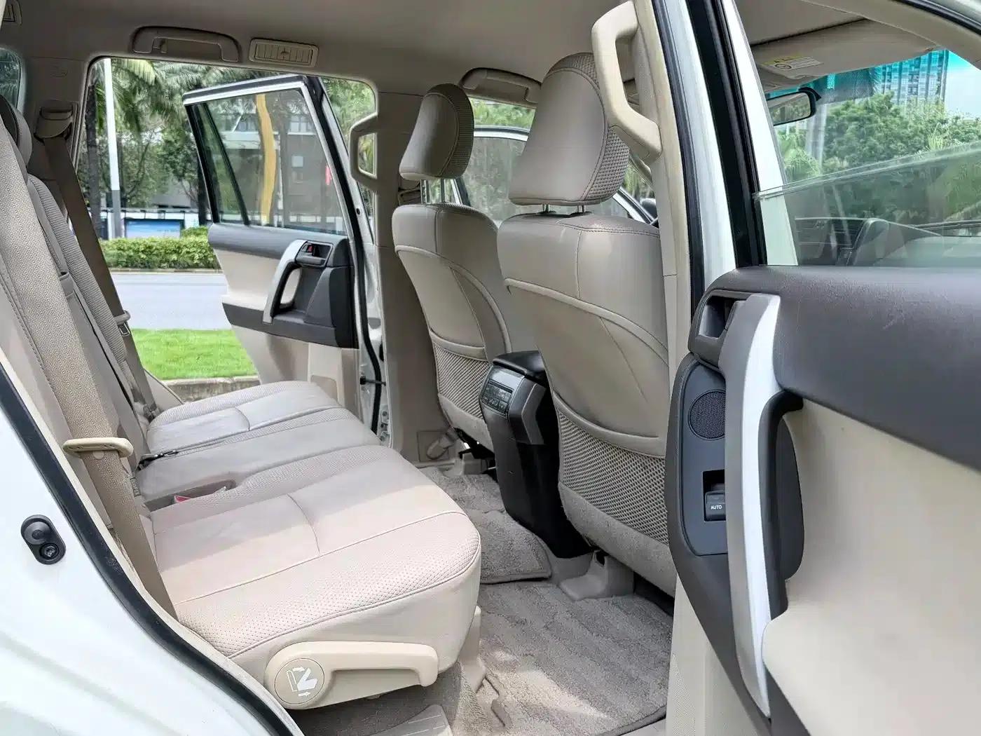 2010 Prado Imported Model 2.7L Automatic Luxury Edition — миниатюра 8