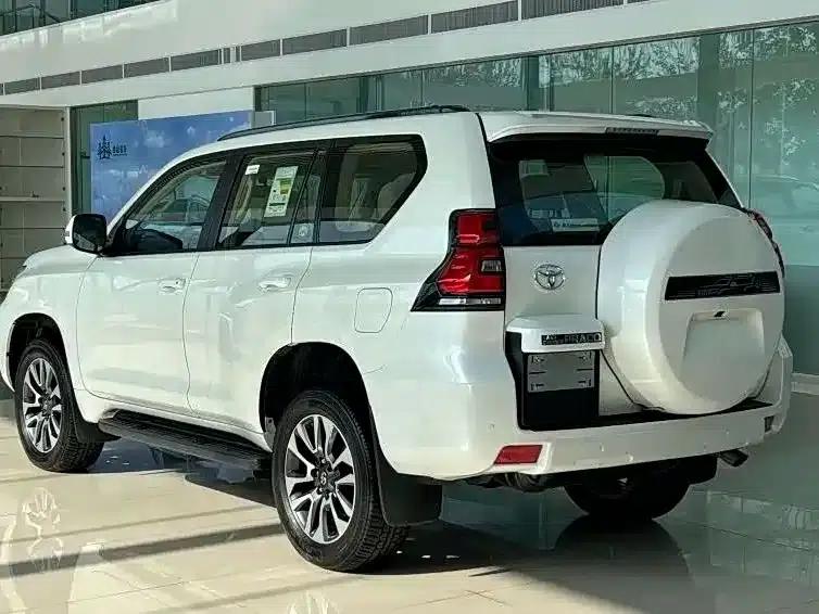2023 Prado (Imported) 4.0L Automatic — миниатюра 4