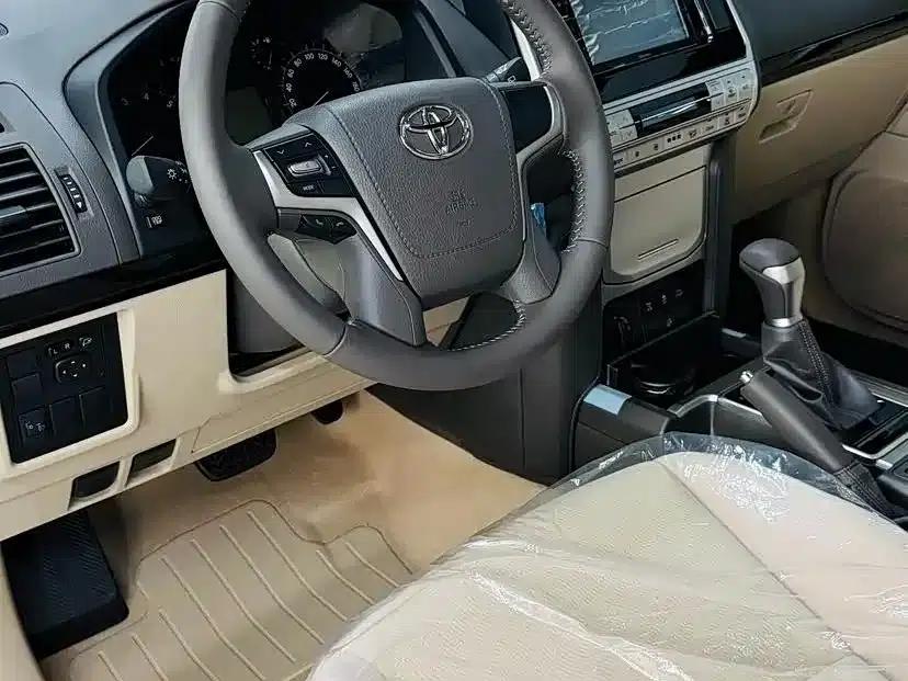 2023 Prado (Imported) 4.0L Automatic — миниатюра 6