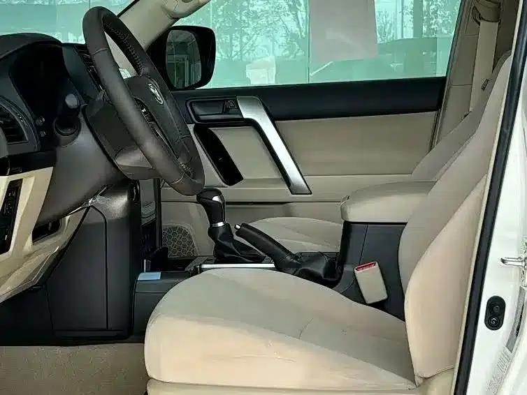 2023 Prado (Imported) 4.0L Automatic — миниатюра 7