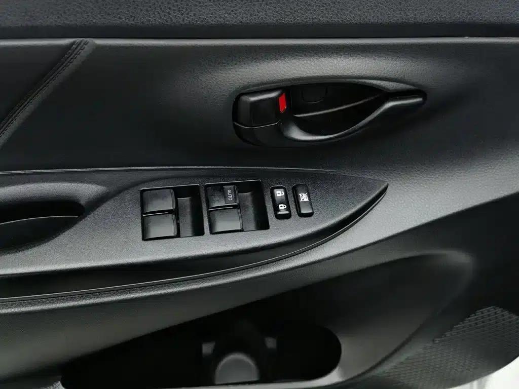 YARiS L 2021 Model YARiS X 1.5L CVT Leading Edition — миниатюра 9