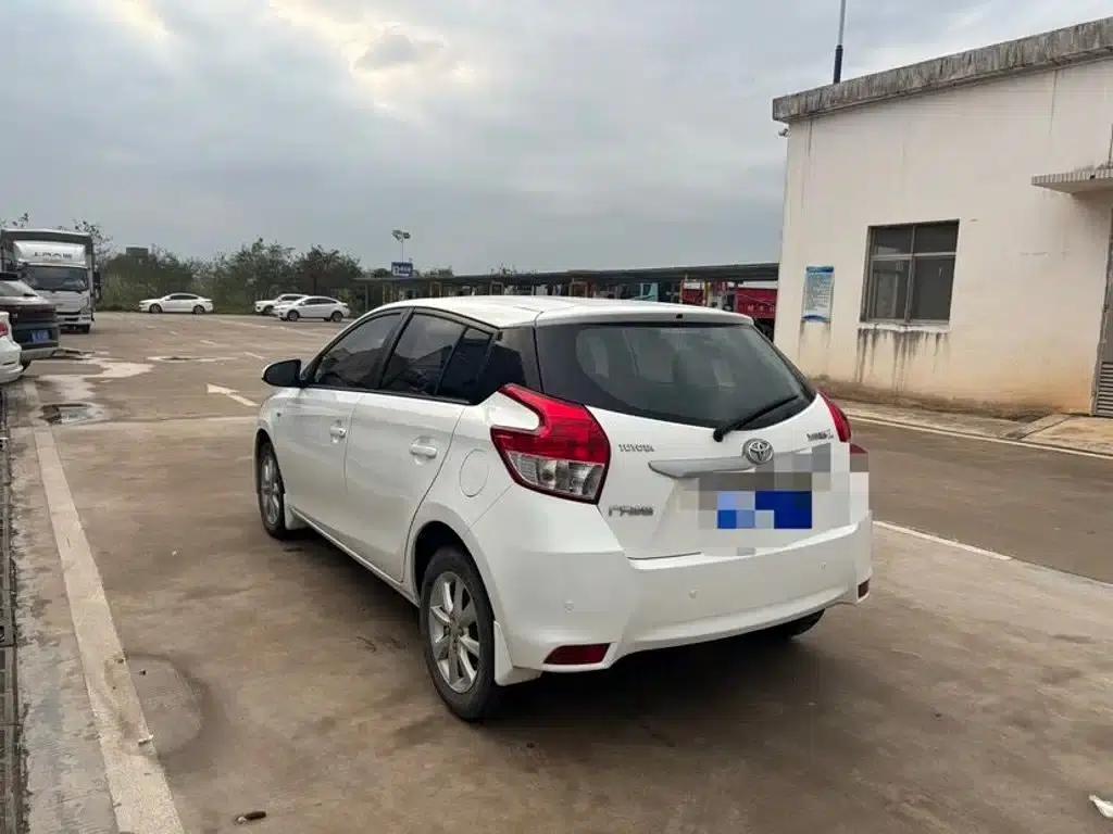 YARiS L Zhixuan 2015 1.5E Automatic Dynamic Edition — миниатюра 2