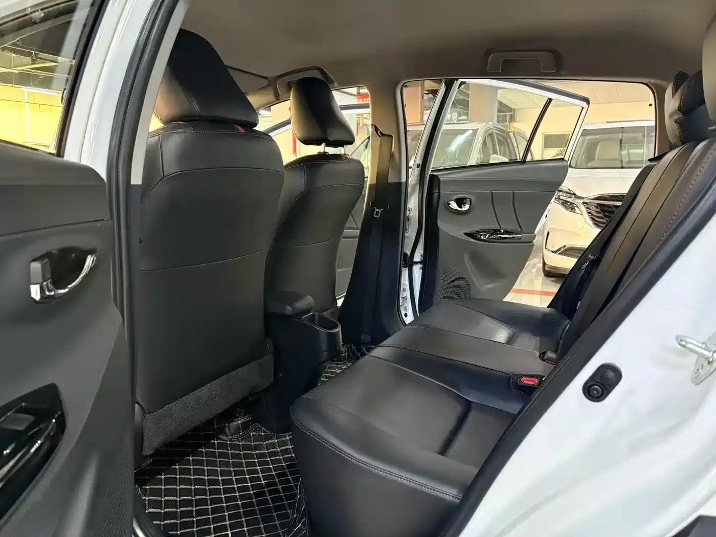 YARiS L 2022 Model YARiS X 1.5L CVT Luxury PLUS Edition — миниатюра 5