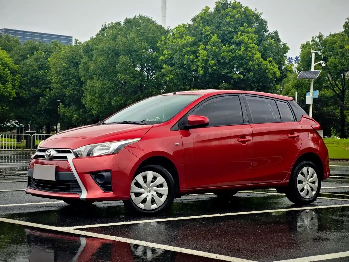 YARiS L Zhixuan 2015 1.5E Automatic Dynamic Edition — миниатюра 1
